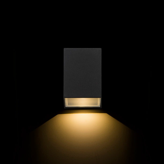 PEKKO nástěnná černá 230V LED 3W 67° IP54 3000K