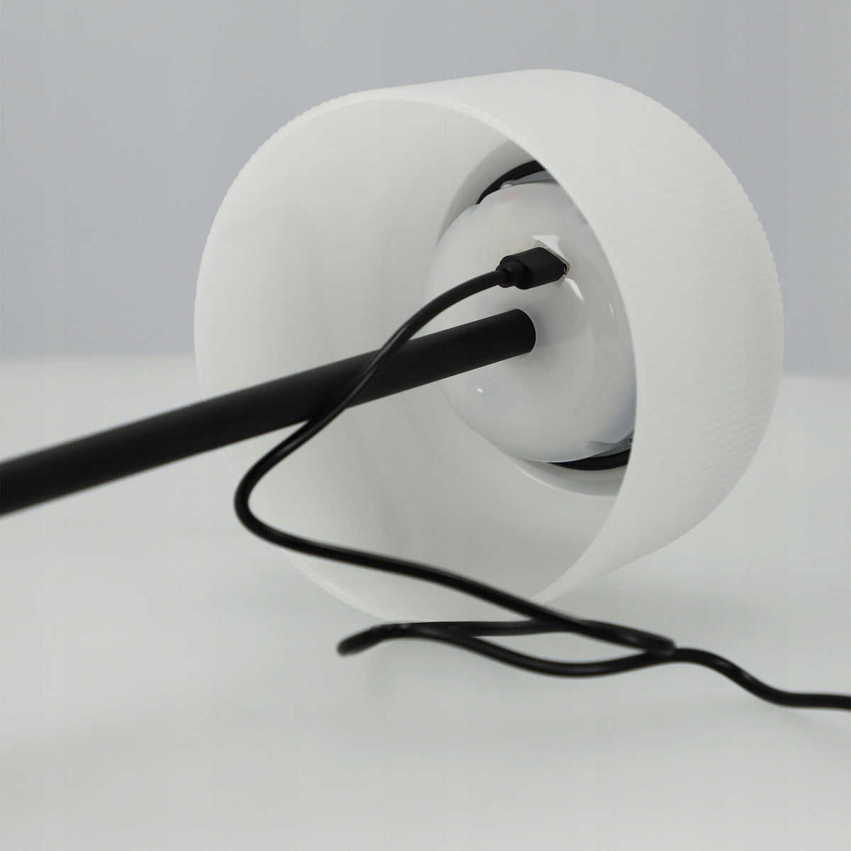 LED stolní lampa, s dotykovým ovládáním, stmívatelná, 3 režimy barvy světla