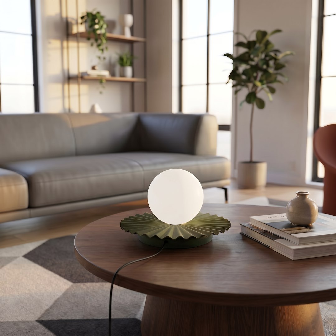 Stolní lampa UMBRA LN1 – olivově zelená, bílé sklo