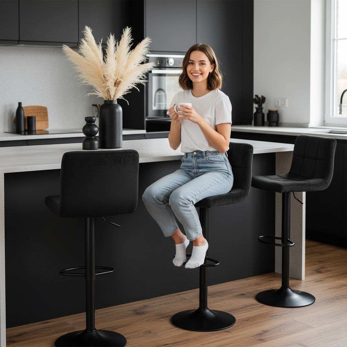 Barová židle Arako Black černý Velvet