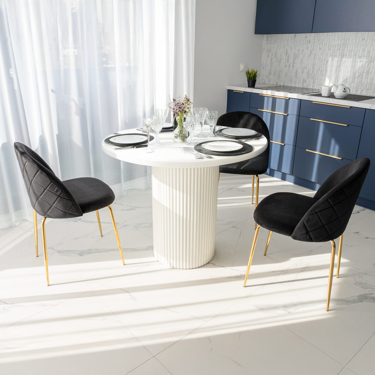 Sametová židle Fargo Gold Velvet černé