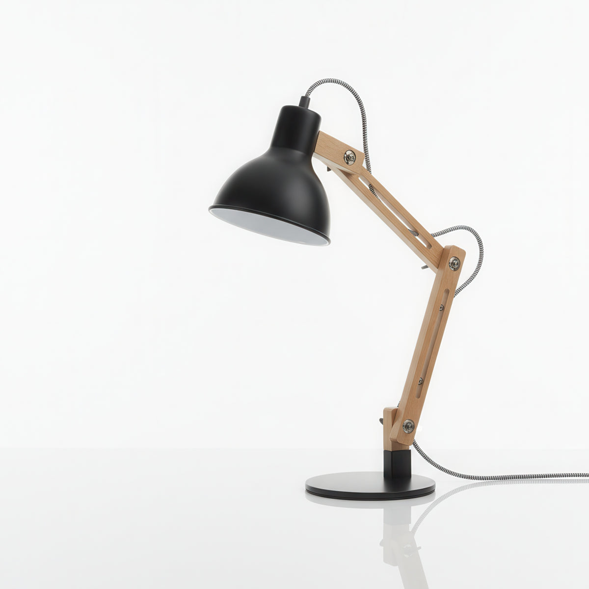 Černá stolní lampa E27 230 V, nastavitelná