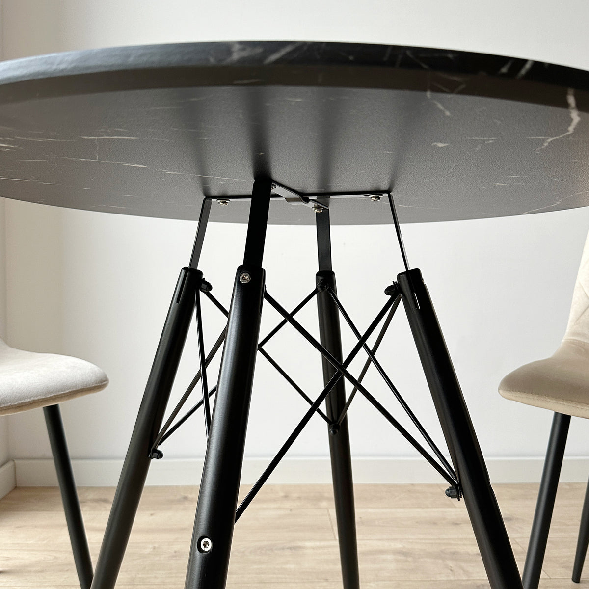 Kulatý stolek PARIS BLACK DTW 80 cm mramor černý