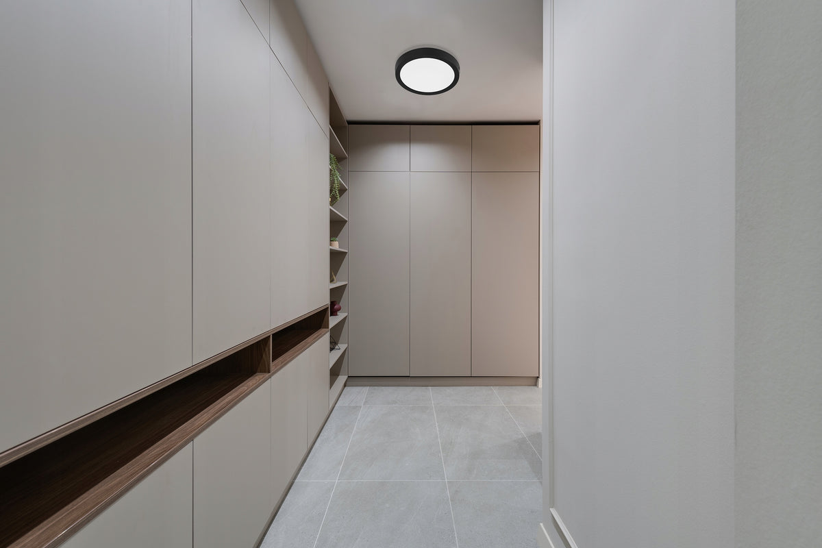 Černé kulaté stropní LED svítidlo 24 W