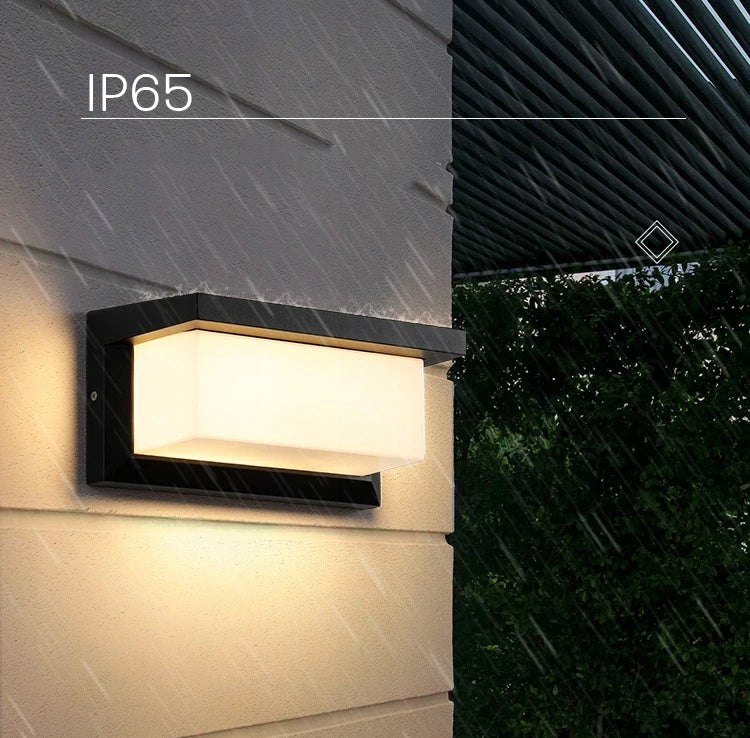 Černé fasádní svítidlo E27, IP54