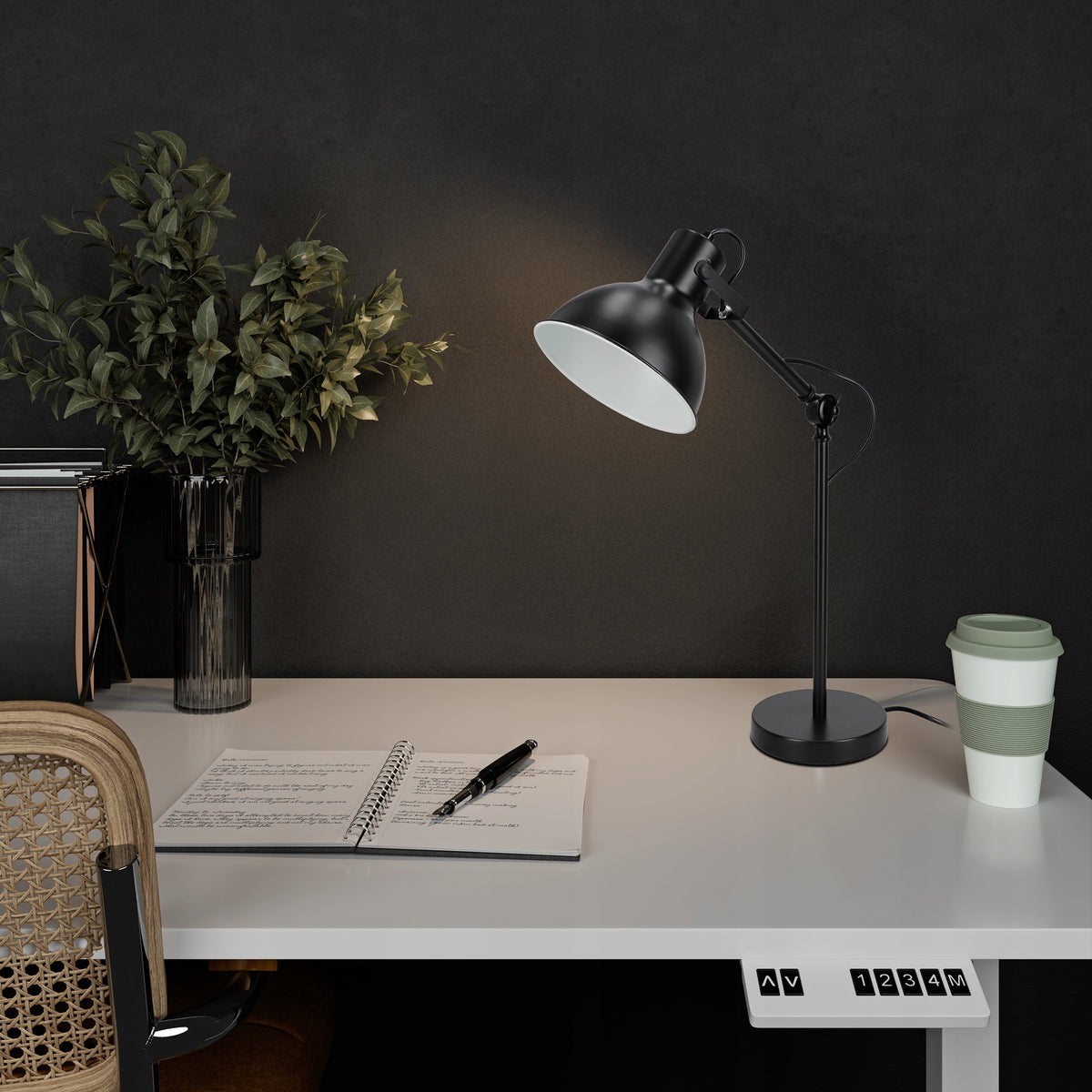 Stolní lampa E27, nastavitelná