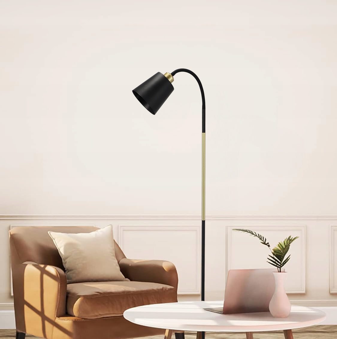 Černá stojací lampa E27, nastavitelná
