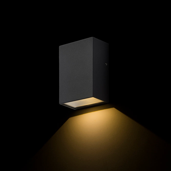 PEKKO nástěnná černá 230V LED 3W 67° IP54 3000K