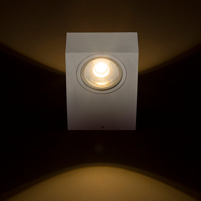 KORSO II nástěnná česaný hliník 230V LED 2x3W 120° IP54 3000K