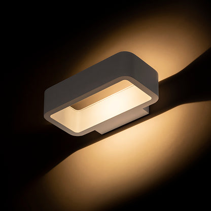 TAPA nástěnná bílá 230V LED 6W IP54 3000K