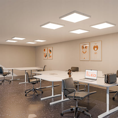 Přisazený LED panel 40 W, 5200 lm, 60 × 60 cm