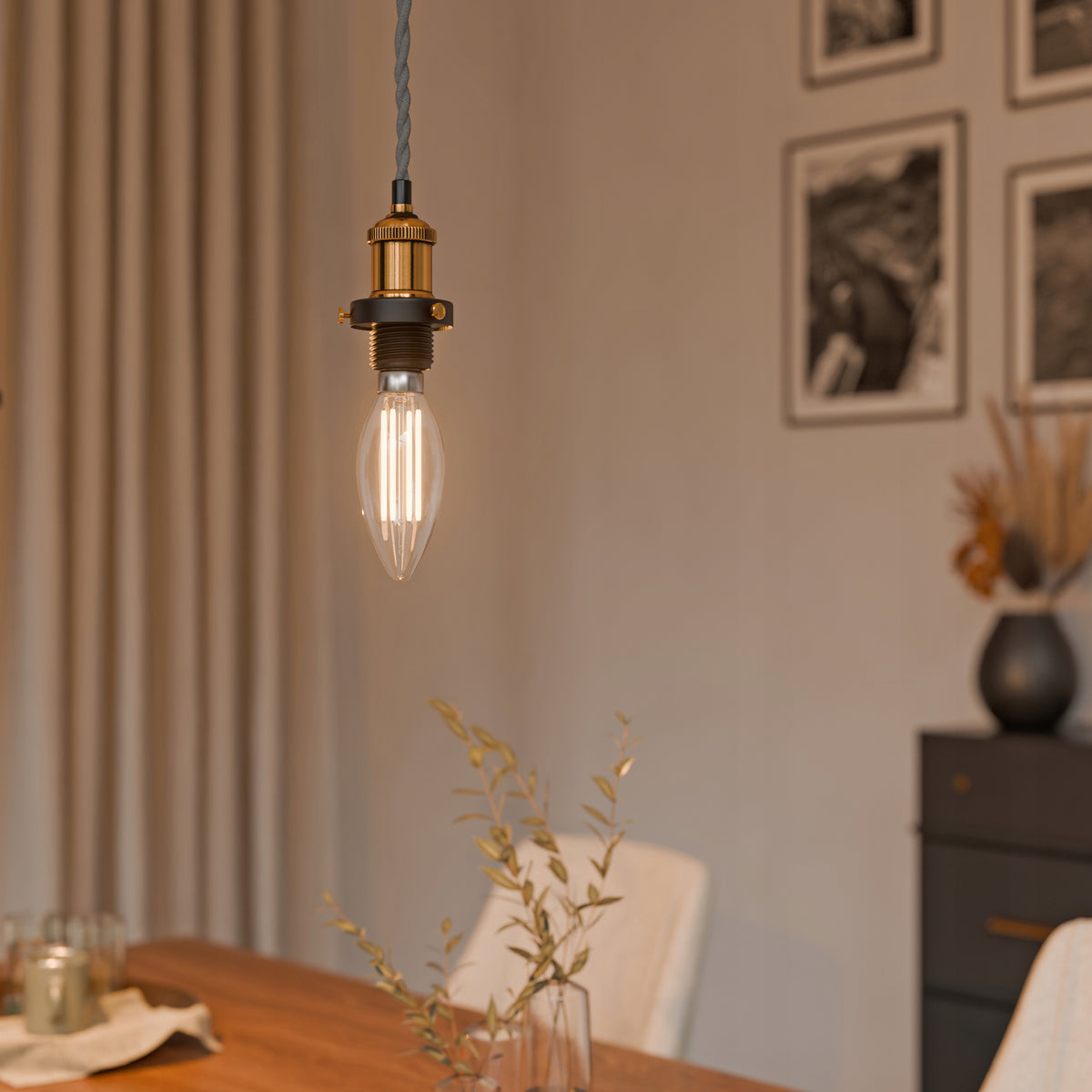 LED žárovka E14 7 W, 1000 lm, 2800 K – teplá bílá