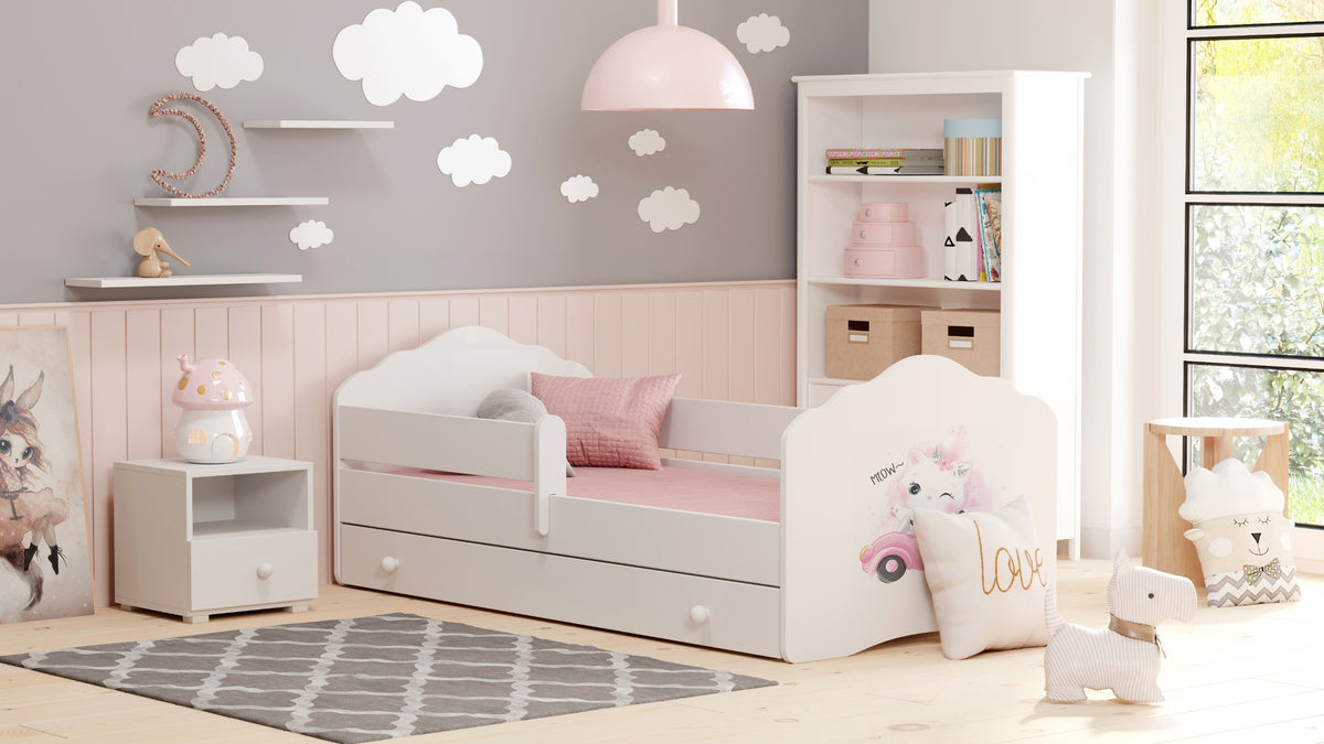 Dětská postel FALA 140 × 70 cm s úložným šuplíkem a ochrannou zábranou – motiv kočka