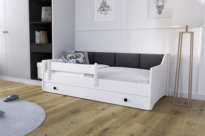 Dětská postel ERIK 160 × 80 cm – černé panely