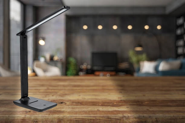LED stolní lampa, s dotykovým ovládáním