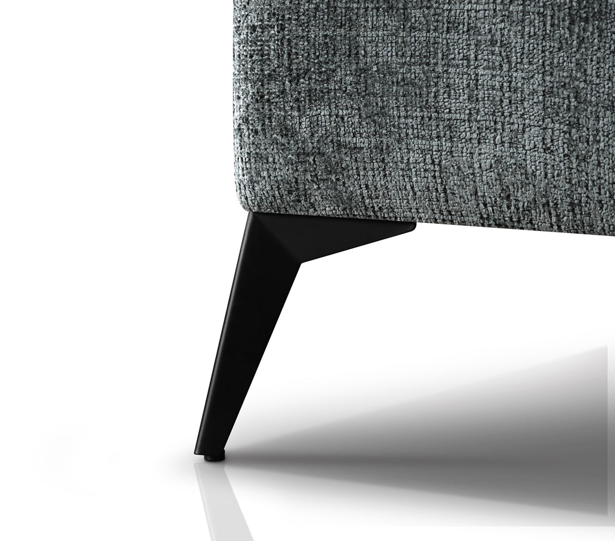 Rohová sedací souprava Vanessa New L – detail nožek