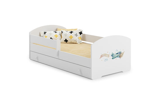 Dětská postel LUK 160 × 80 cm s úložným šuplíkem a ochrannou zábranou – motiv letadlo